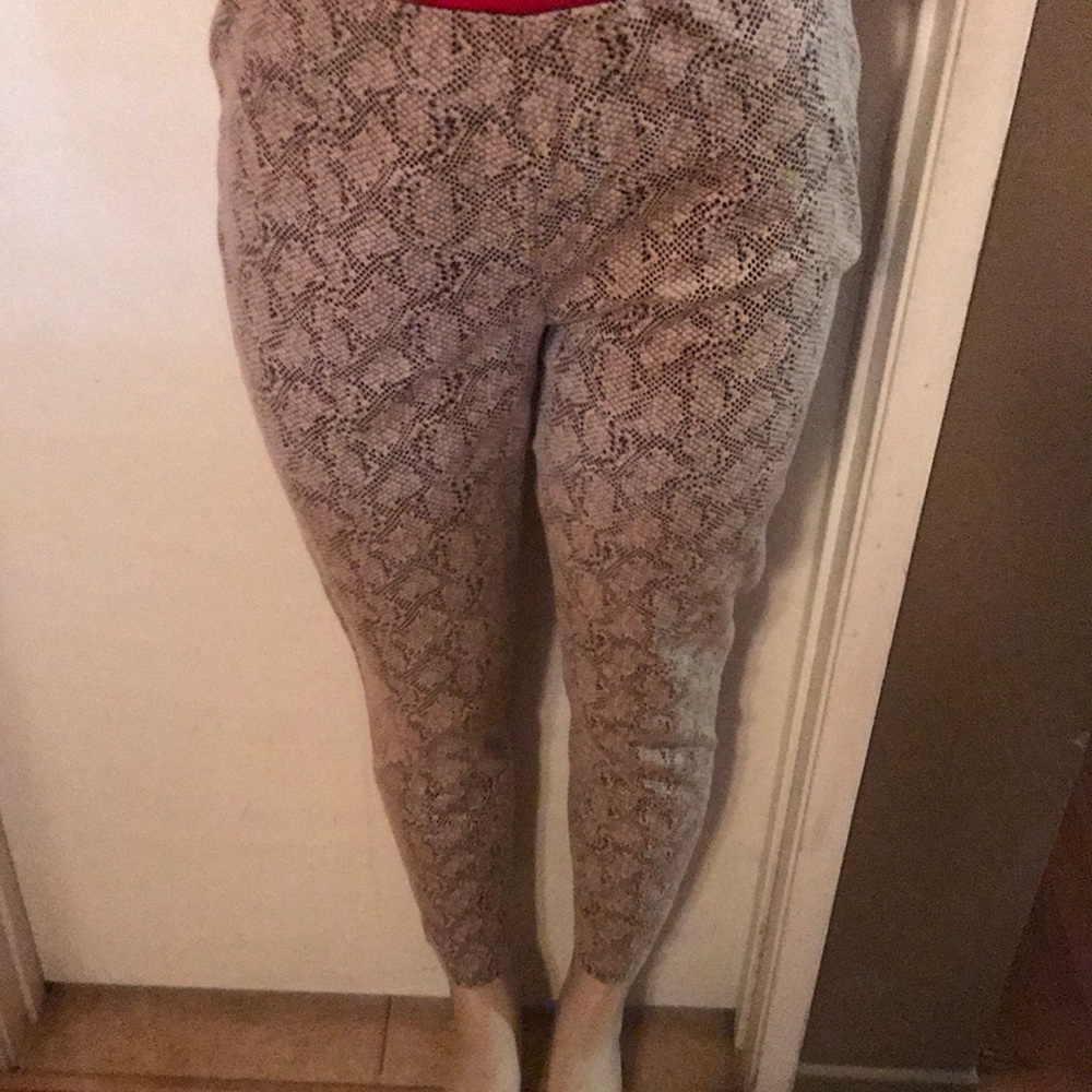 L) Zara python leggings!!